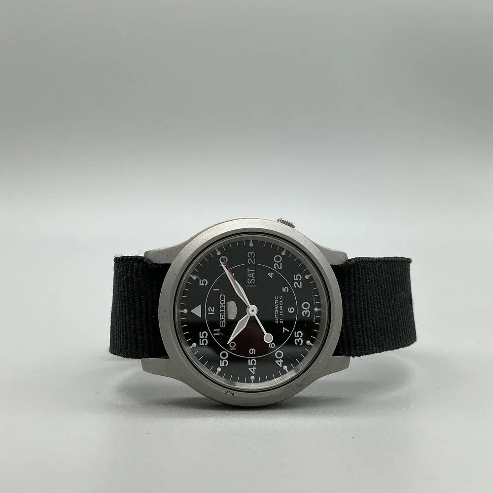 Seiko 5 Automatic Mens Watch 37mm Black Dial Silver Tone Day Date 7S26-02J0